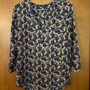 Women’s NYDJ long sleeve navy floral shirt